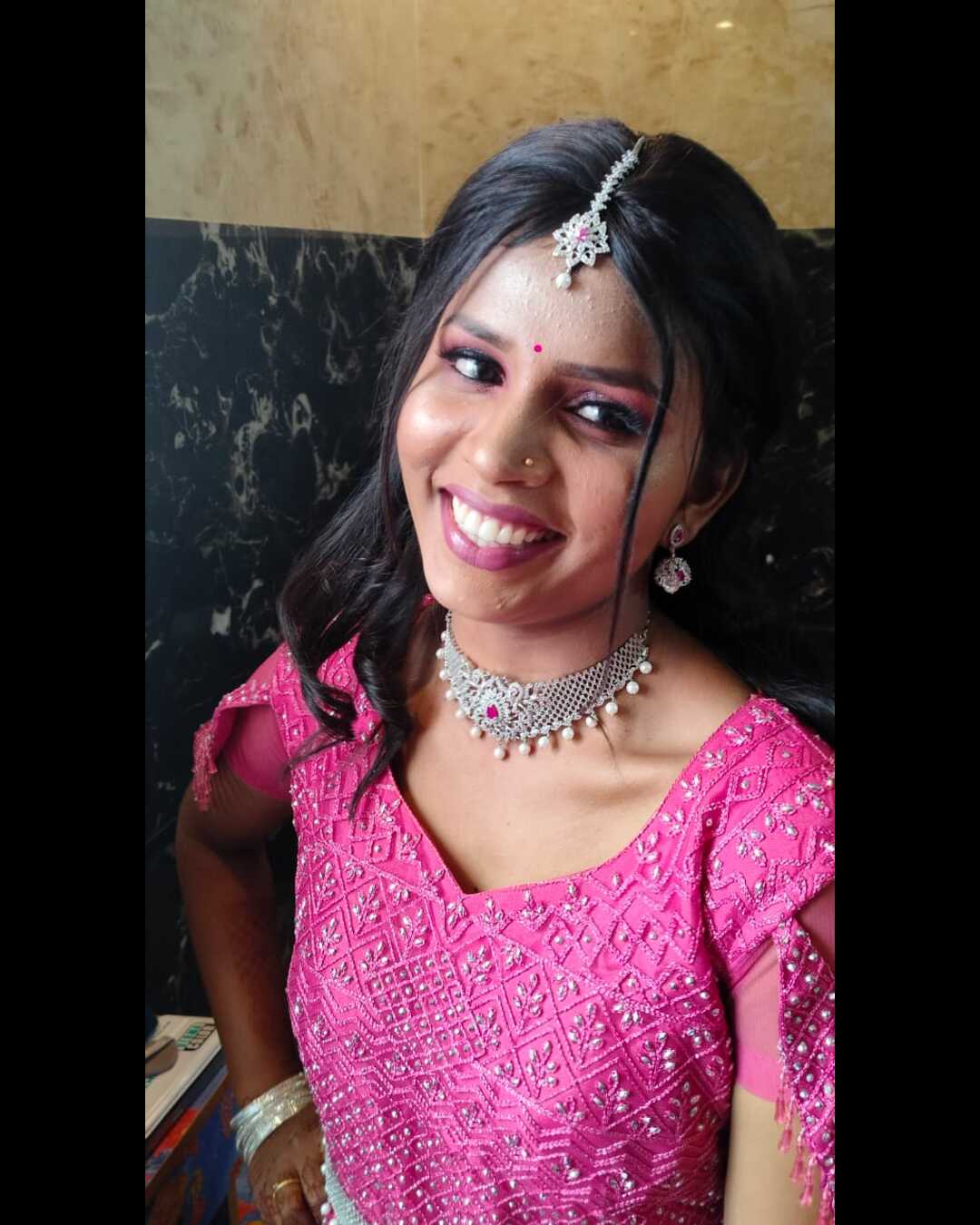 Natural makeup look with soft hairstyle for photoshoot